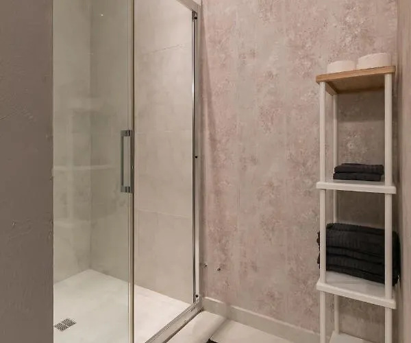 Frankie's Place شقة