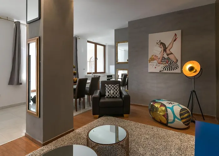 Frankie's Place شقة