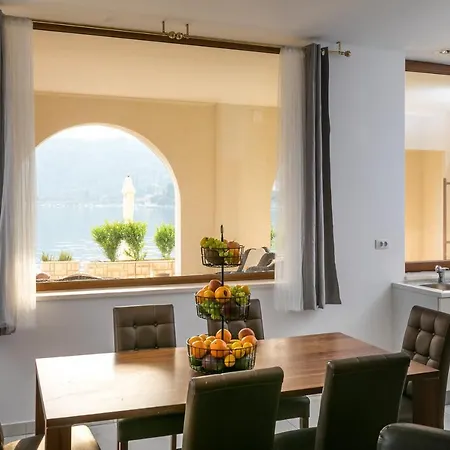 Frankie's Place Apartman *